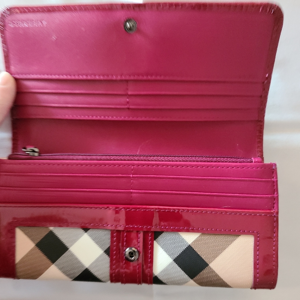 Burberry Nova Continental Wallet - Picture 4 of 4